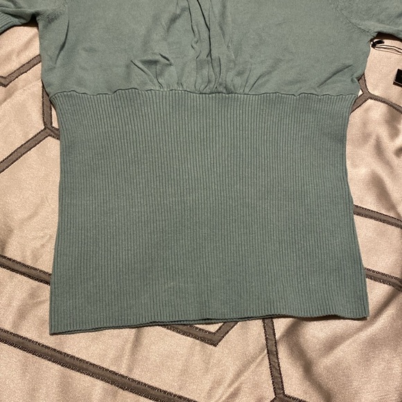 BCBG TOP - Picture 7 of 7